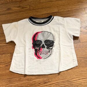 So Nikki White Tee with Skull Graphic Size 6